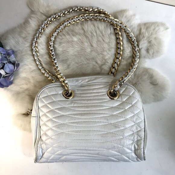 Vintage Quilted Leather Bag White Gold Chainlink Medium 1980s 80s Designer - Picture 12 of 12